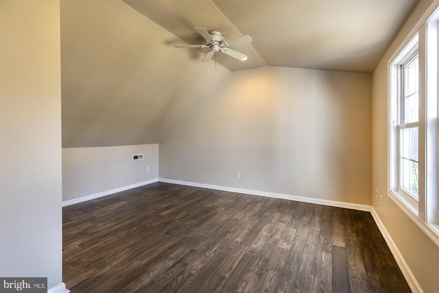 526 Baltimore Annapolis Boulevard photo 32