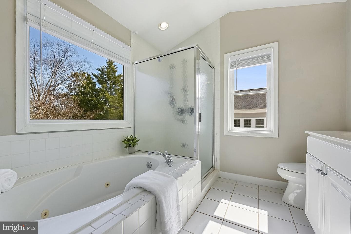 792 Parkwood Avenue photo 18