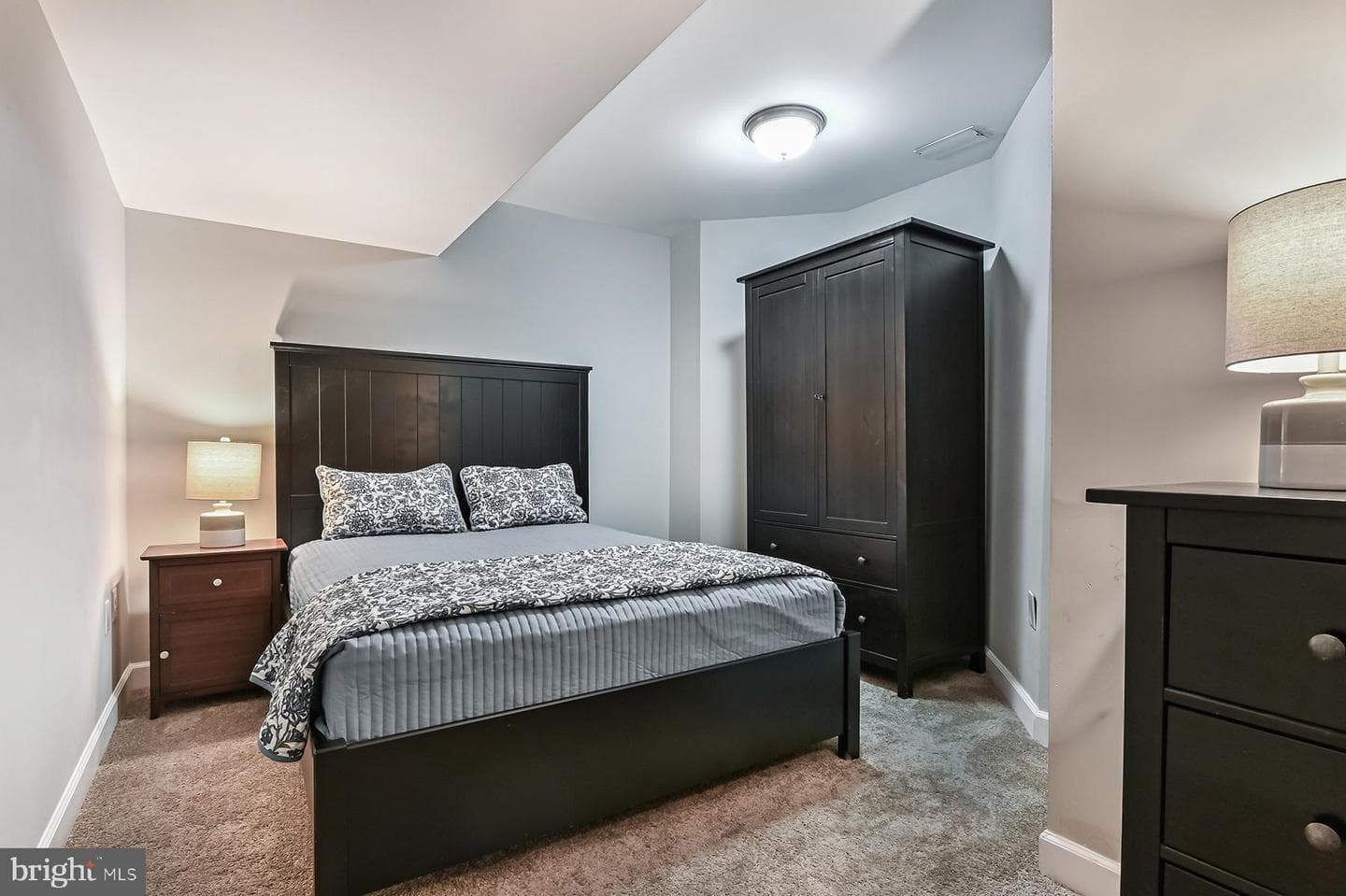 792 Parkwood Avenue photo 25