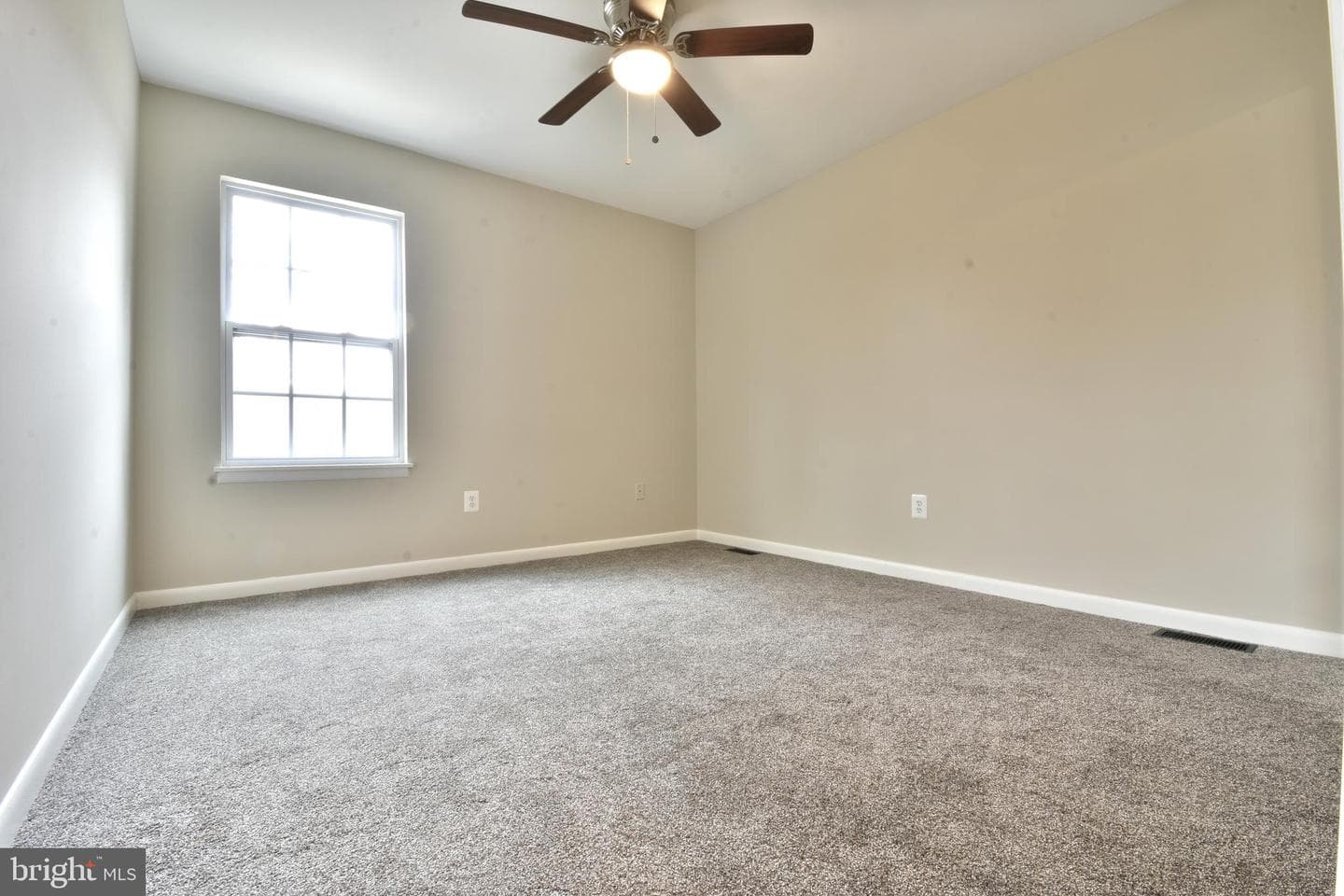 418 Rose Avenue photo 13