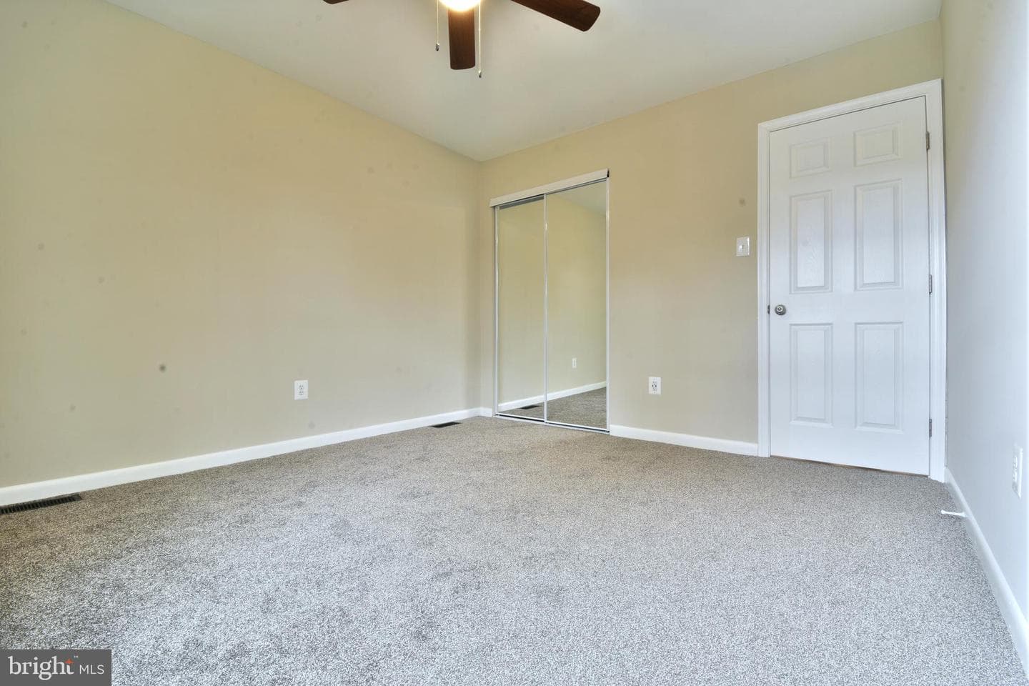 418 Rose Avenue photo 14
