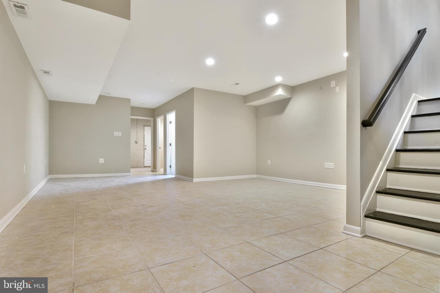 418 Rose Avenue photo 24