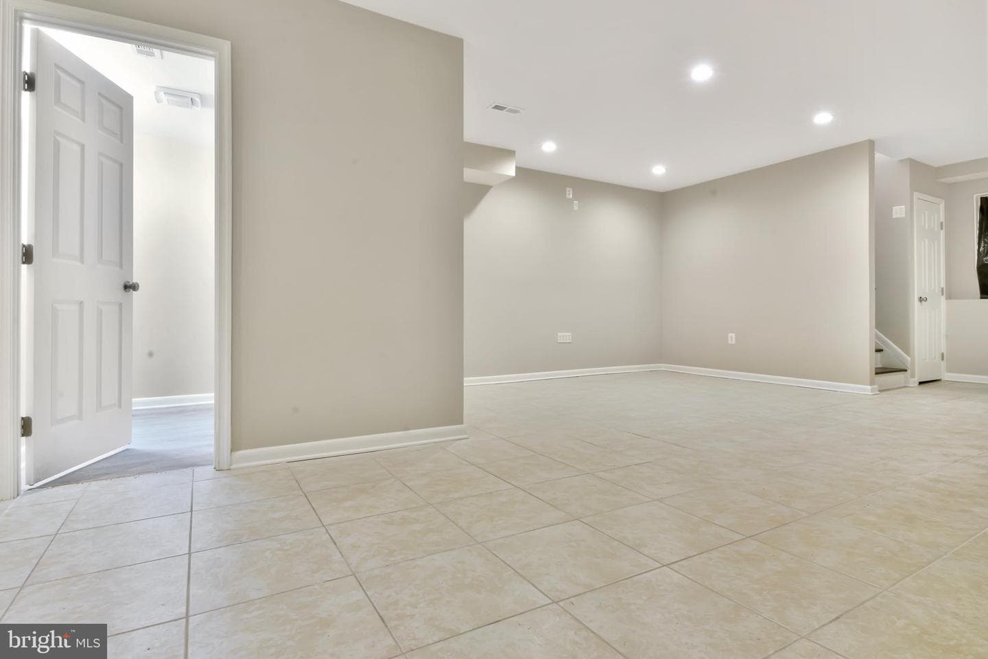 418 Rose Avenue photo 25