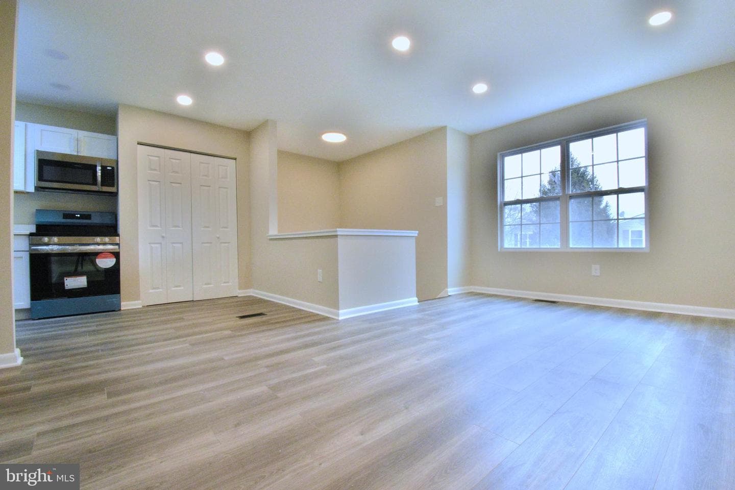 418 Rose Avenue photo 3