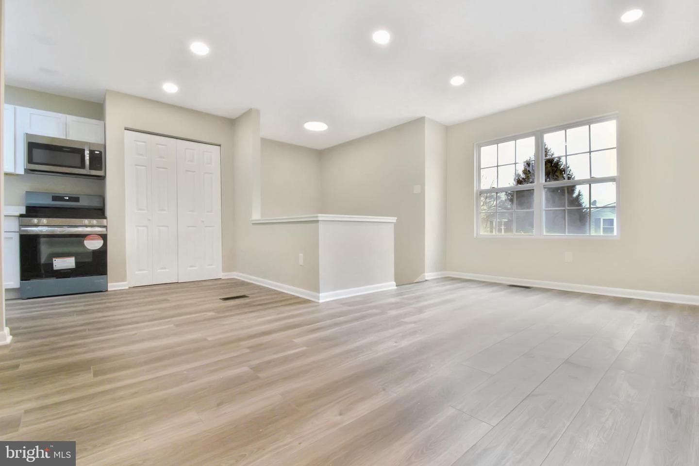 418 Rose Avenue photo 5