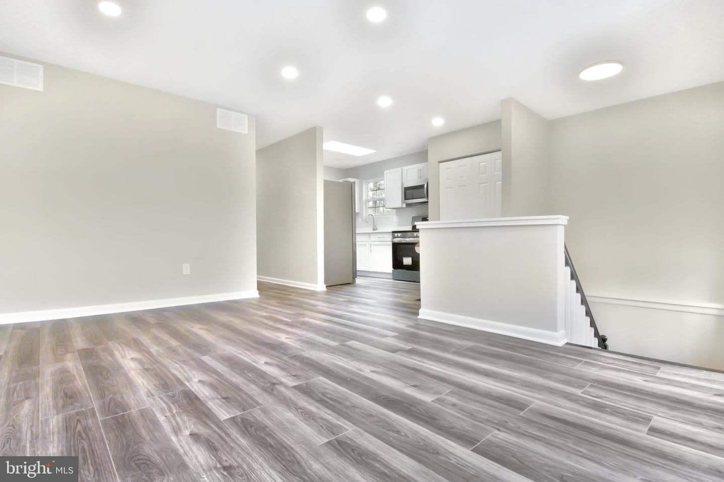 418 Rose Avenue photo 6