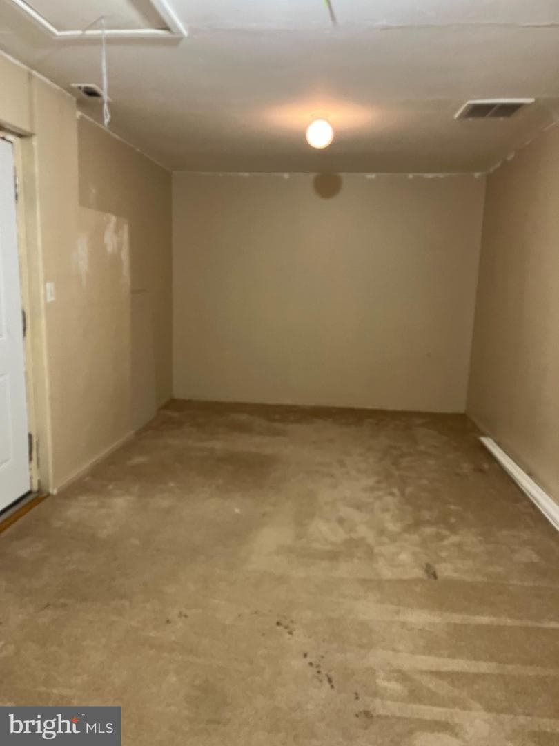 981 Summer Hill Drive photo 9