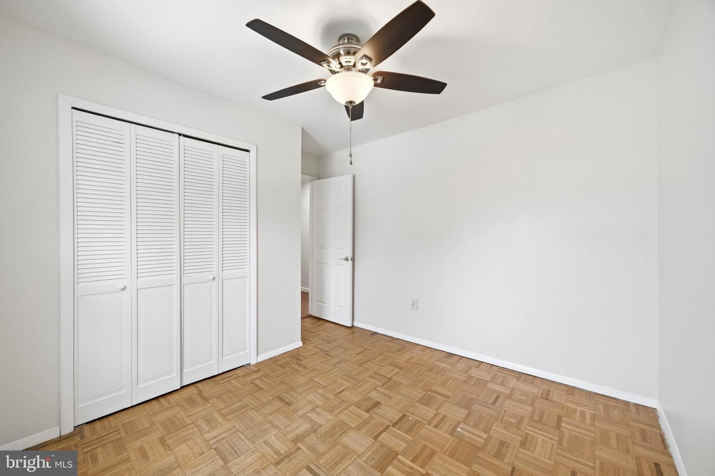 652 Chapelview Drive photo 29