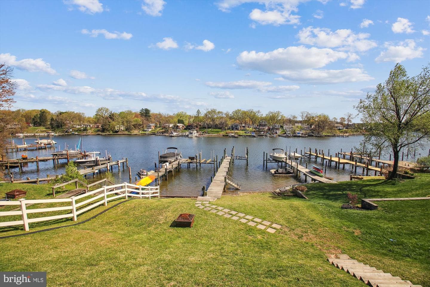 852 N Shore Drive photo 31