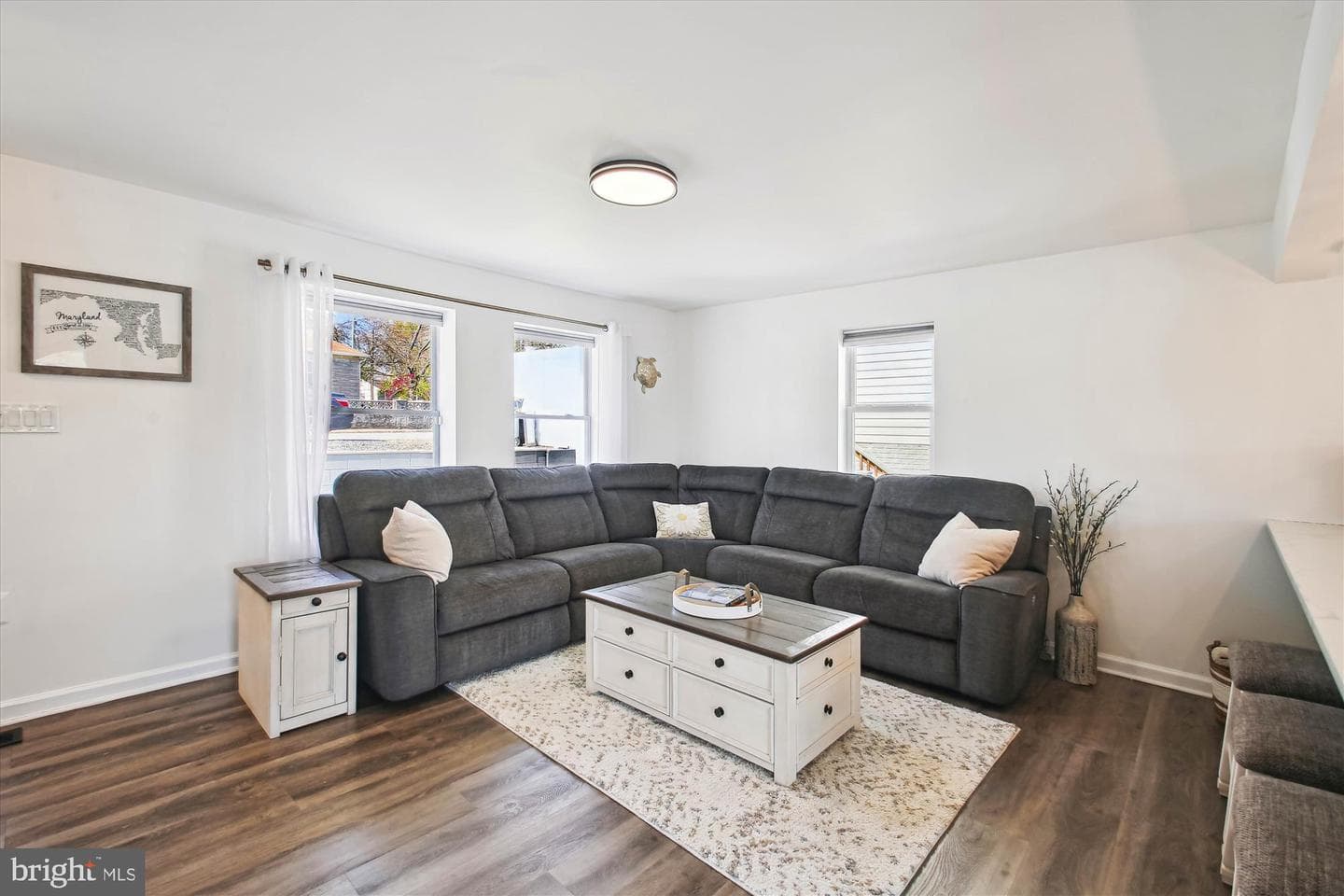 852 N Shore Drive photo 4