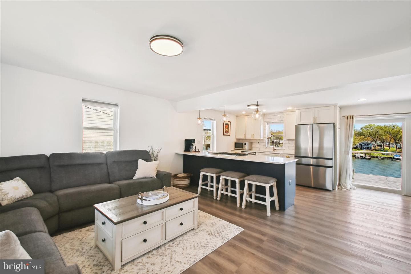 852 N Shore Drive photo 5