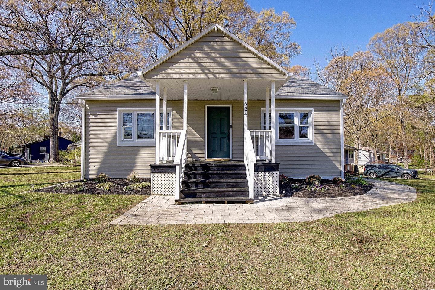 624 Evergreen Road photo 2
