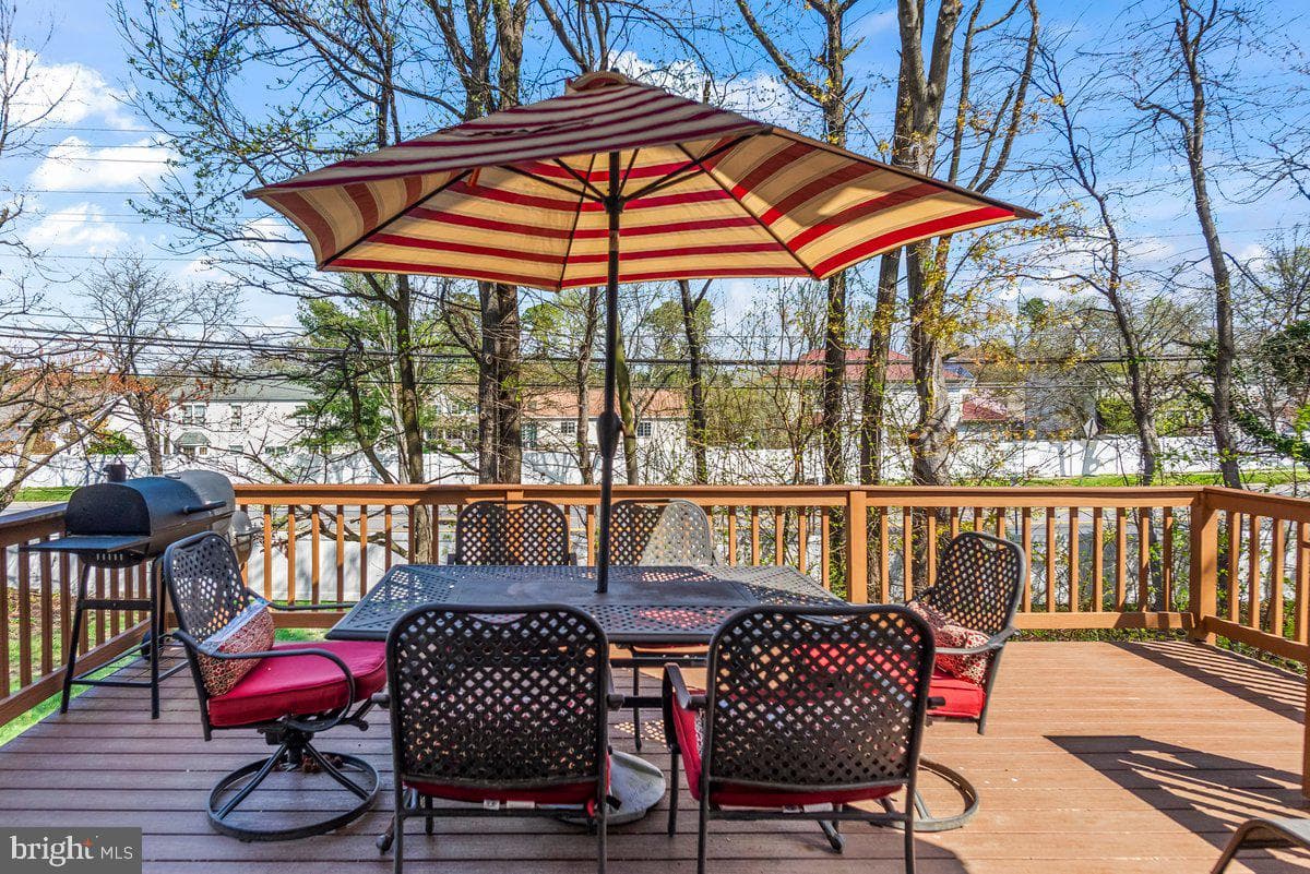 1606 Woodruff Court photo 29