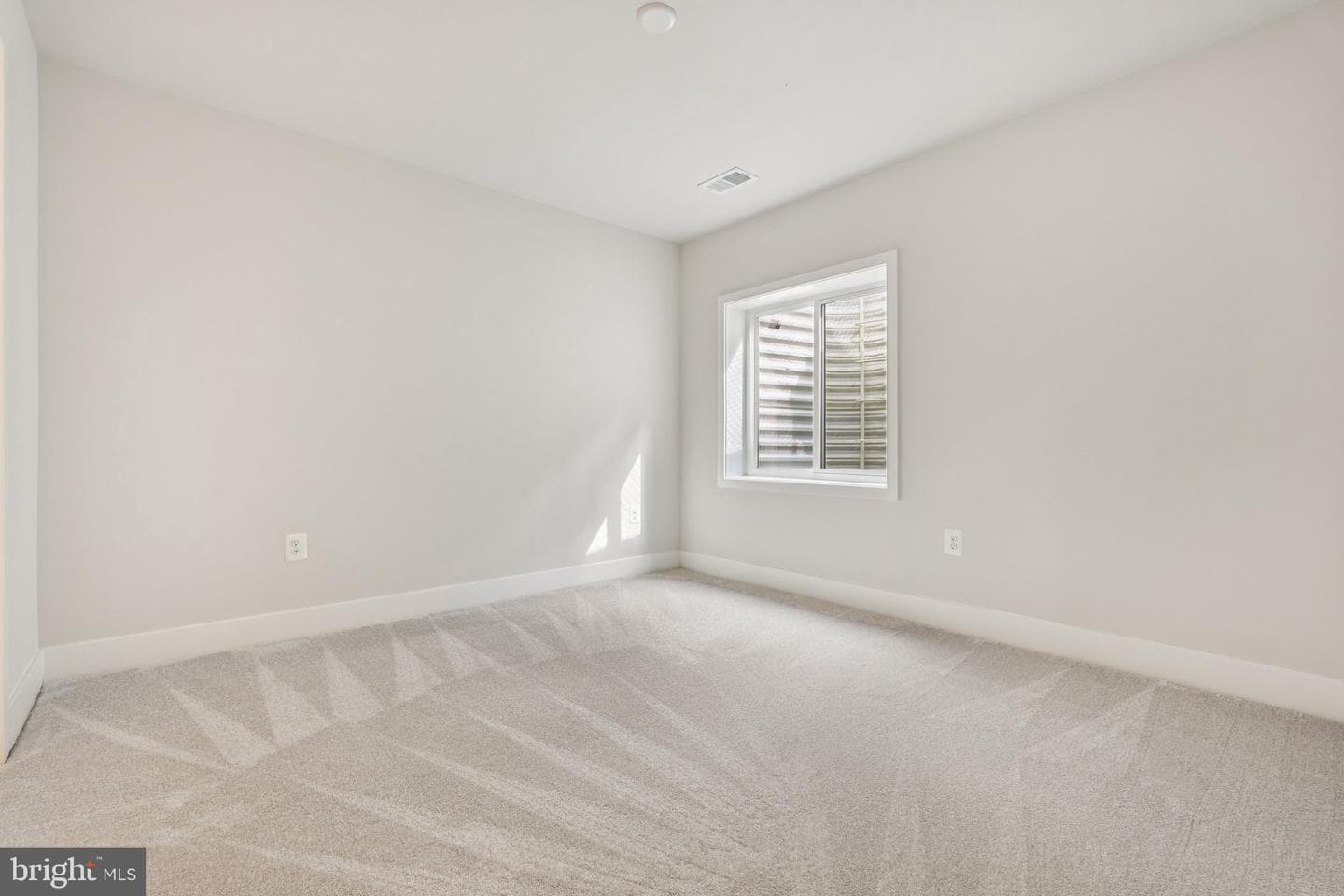 2071 Old Admiral Court photo 18