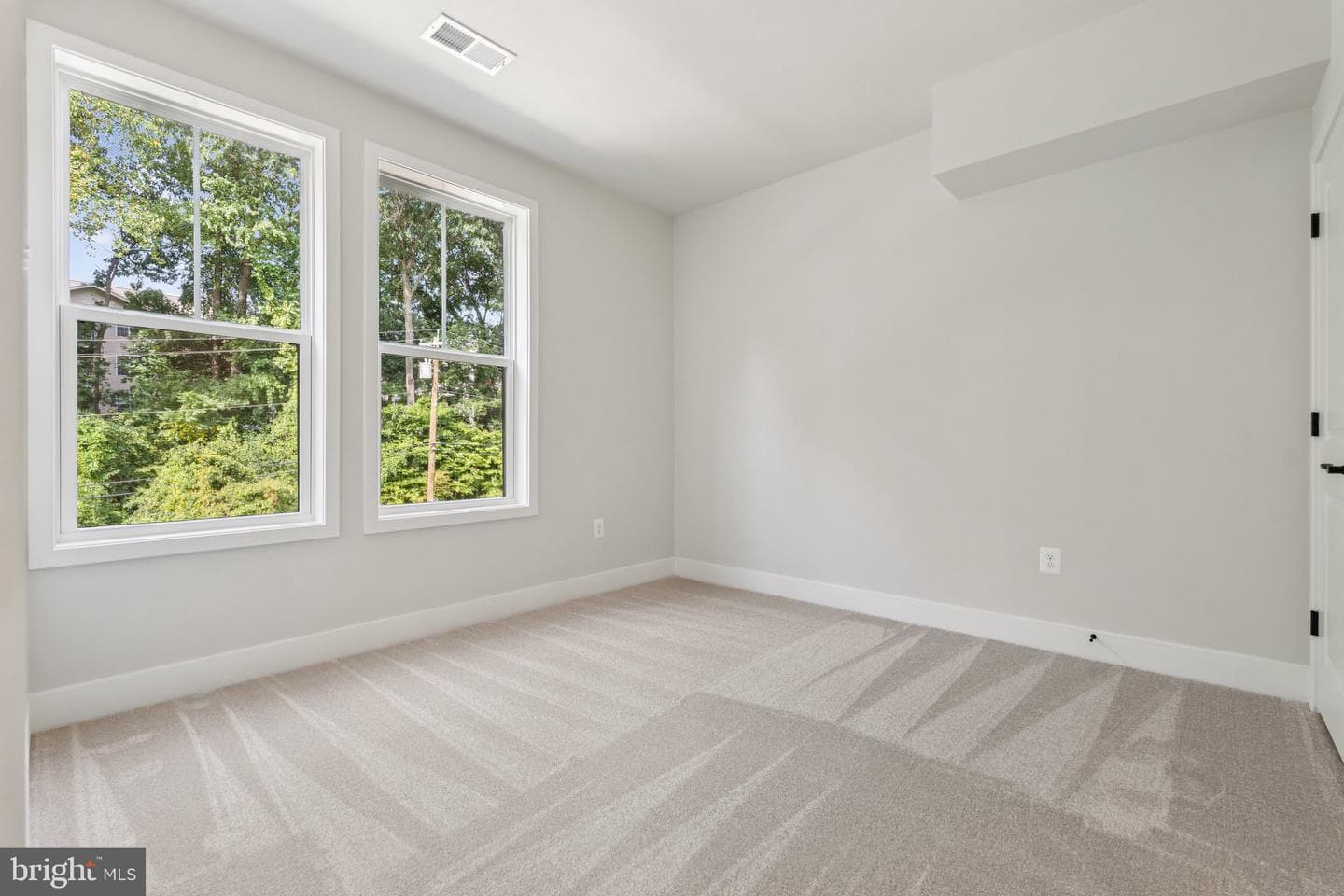 2071 Old Admiral Court photo 24