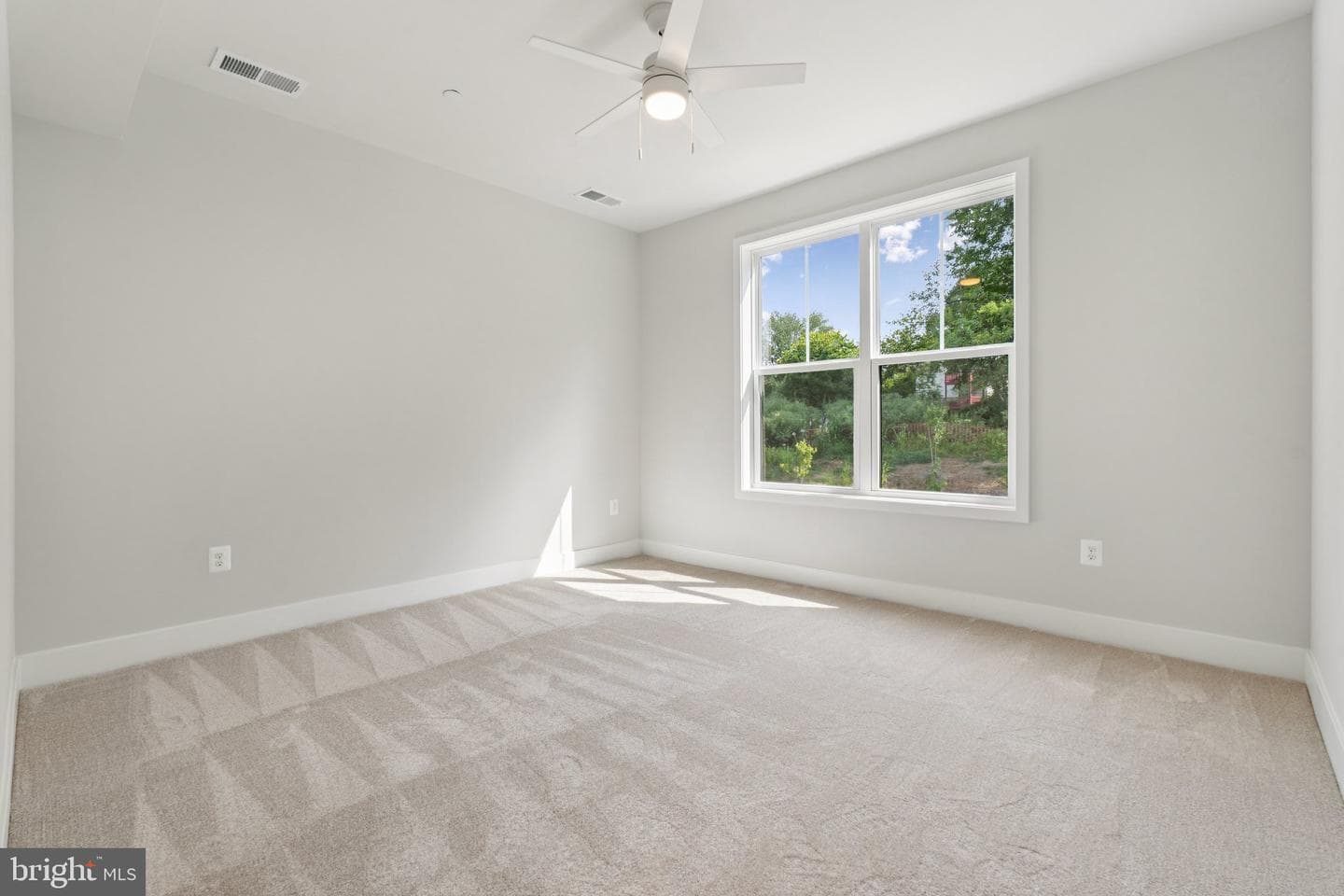 2071 Old Admiral Court photo 31