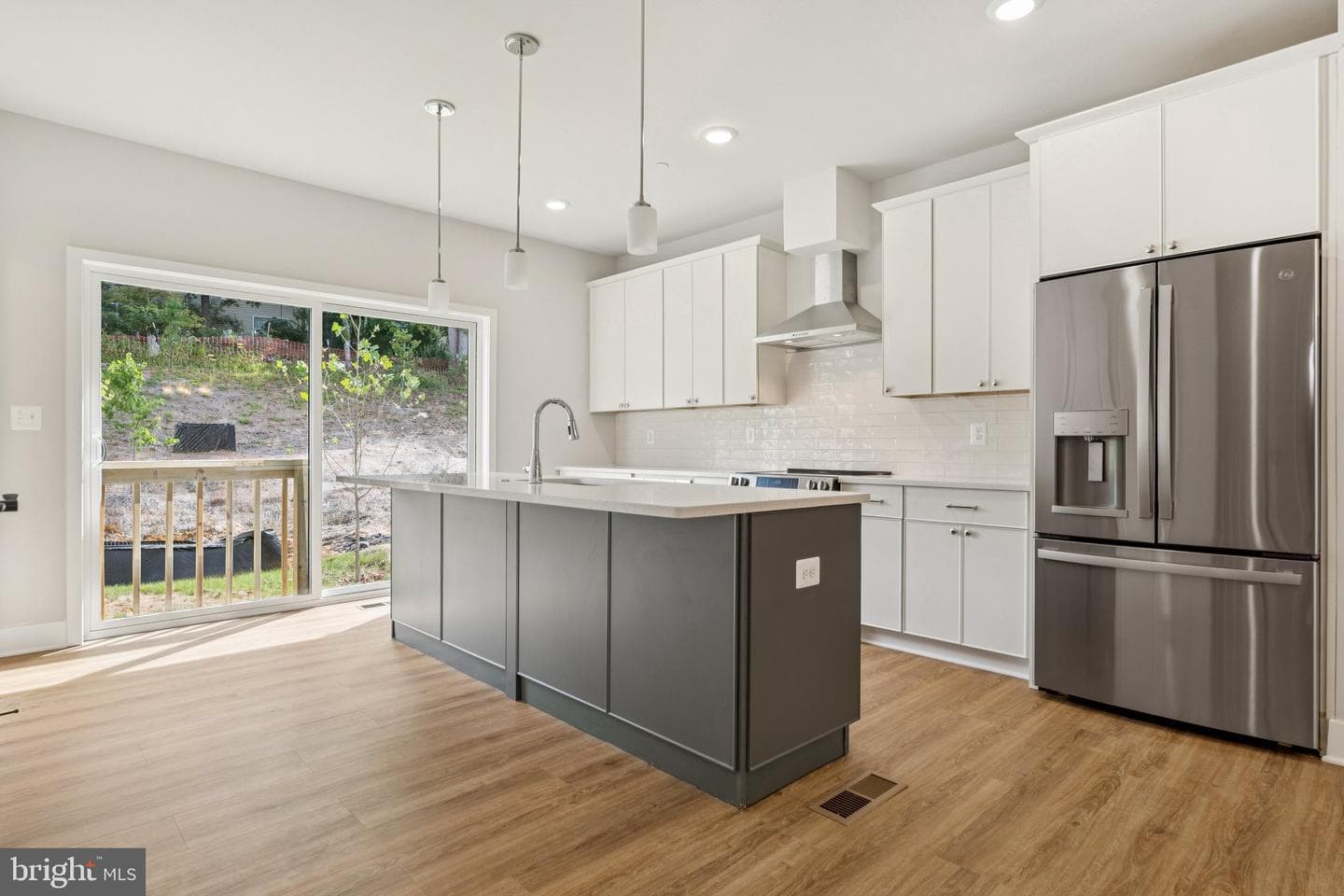 2071 Old Admiral Court photo 9