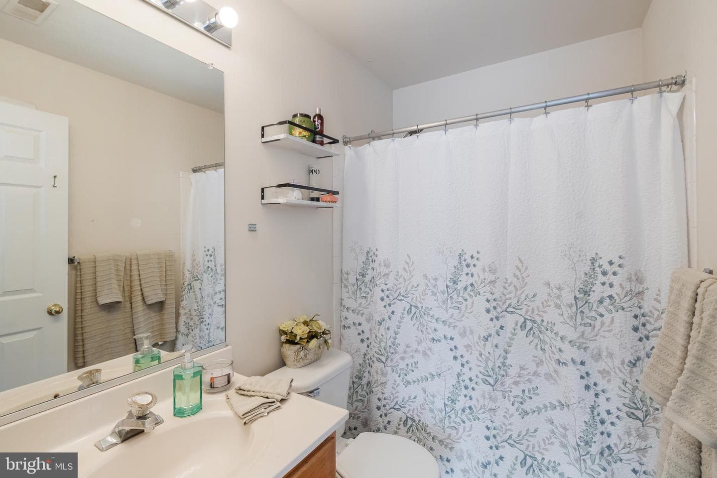 1798 Goldsborough Lane photo 27
