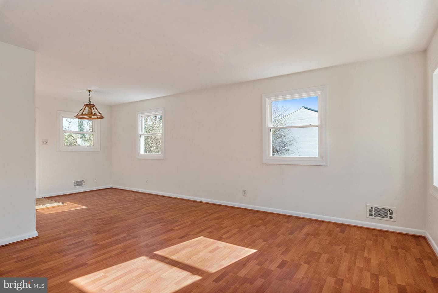 746 Warren Drive photo 15