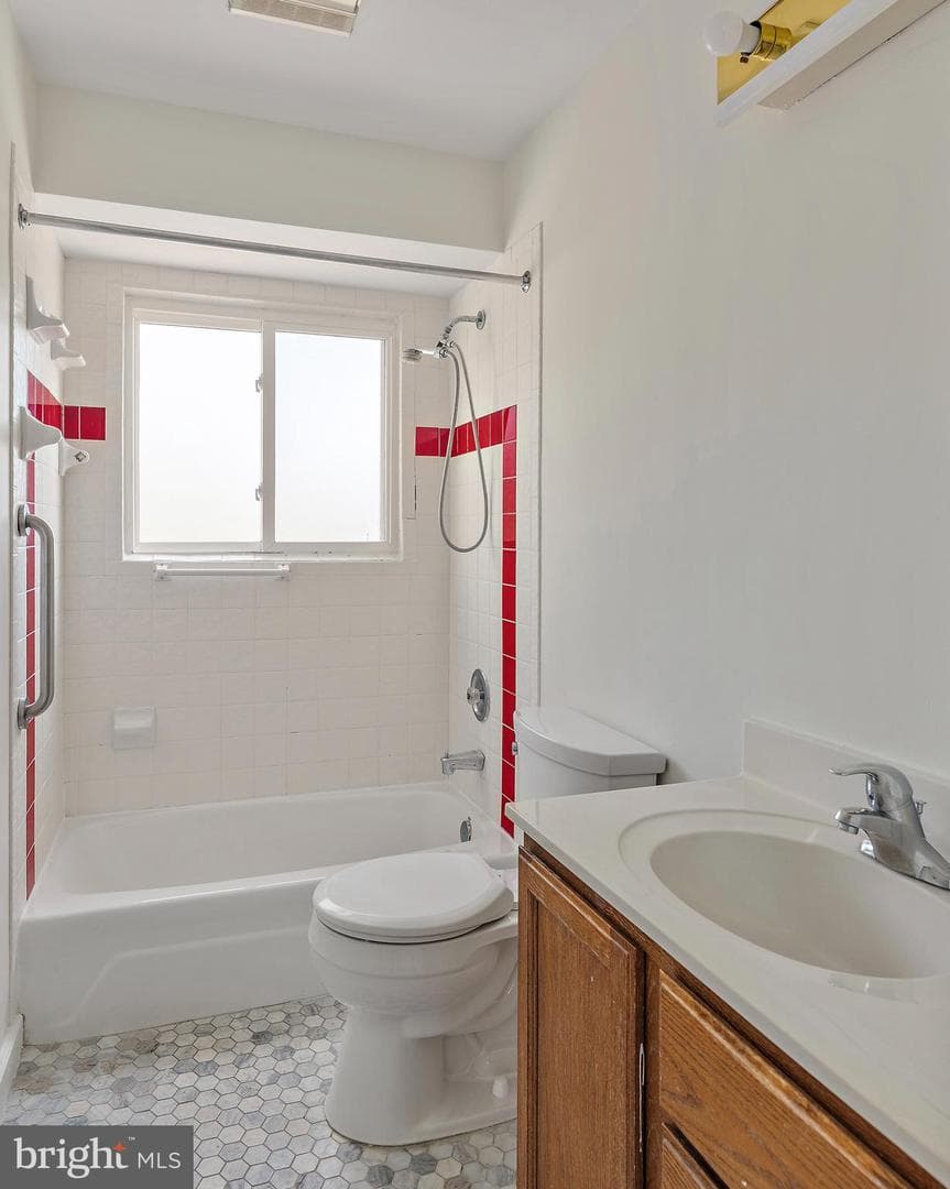 746 Warren Drive photo 24