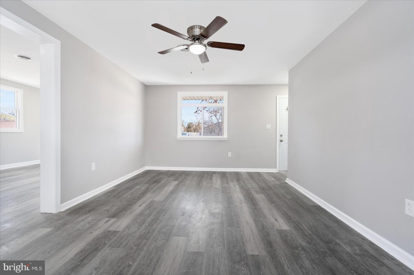 1344 Howard Road photo 4