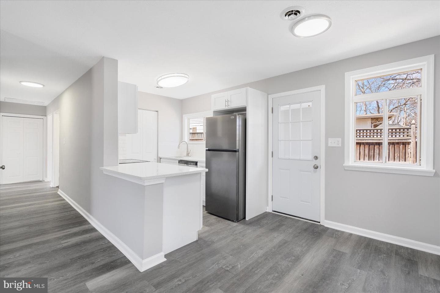1344 Howard Road photo 6