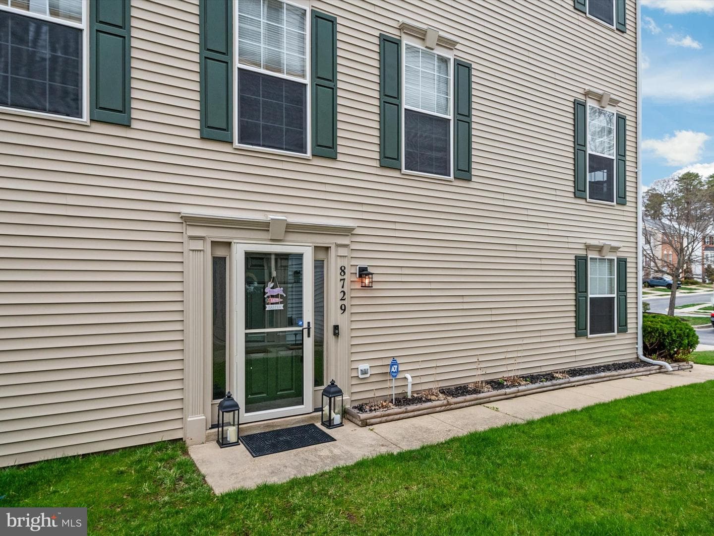 8729 Silent Court photo 4