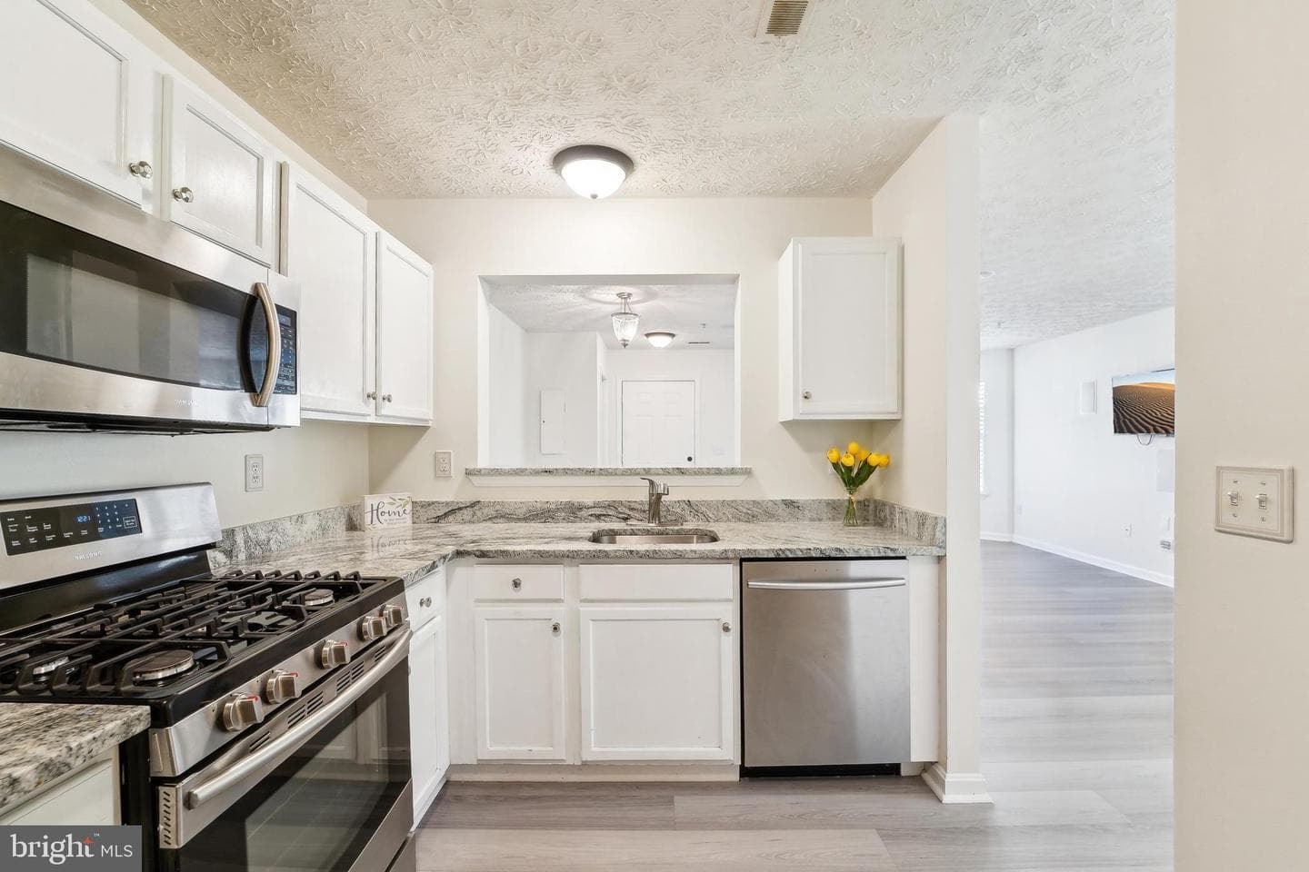 40 Amberstone Court photo 6