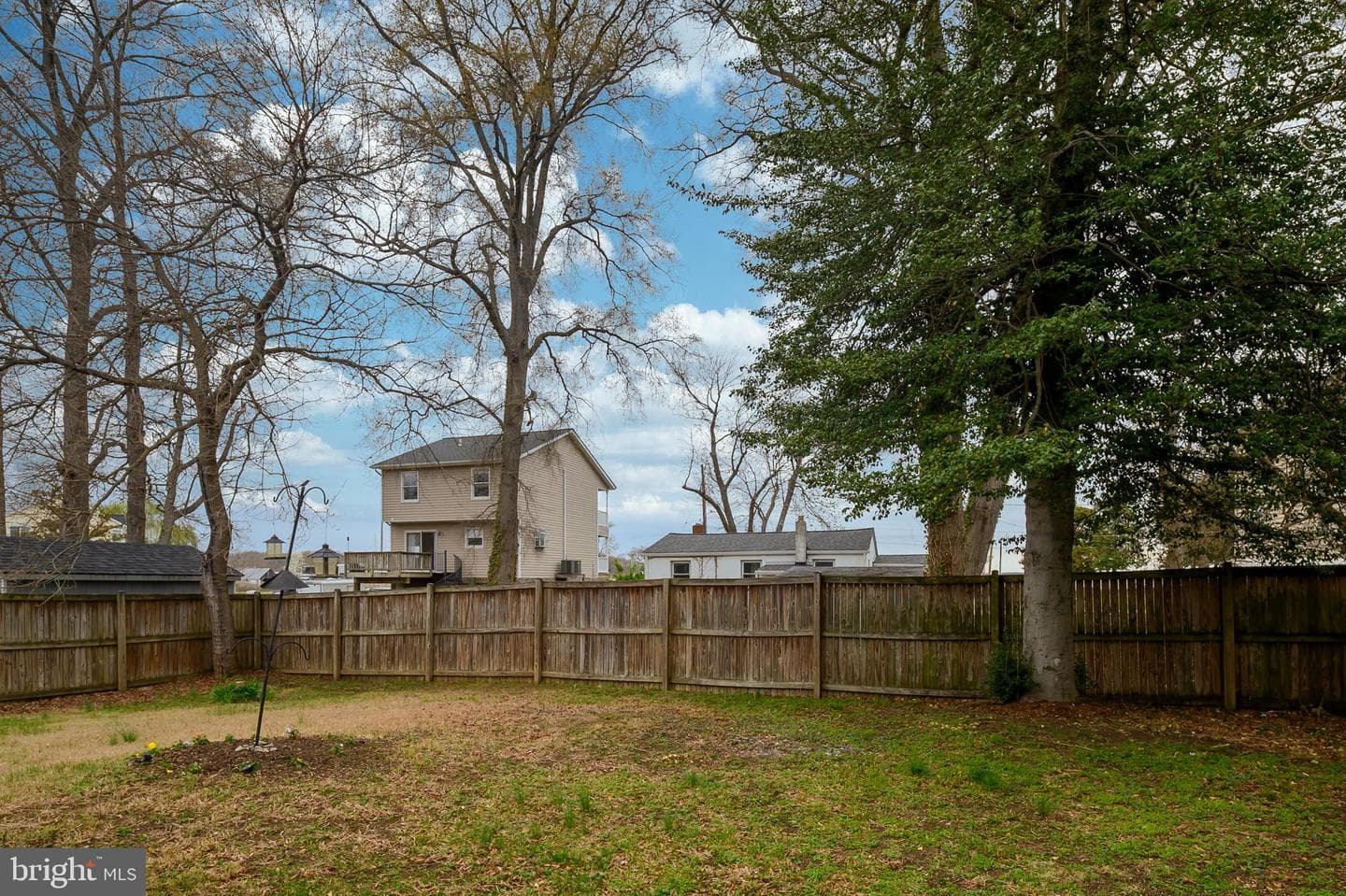 3745 Beach Drive Boulevard photo 30