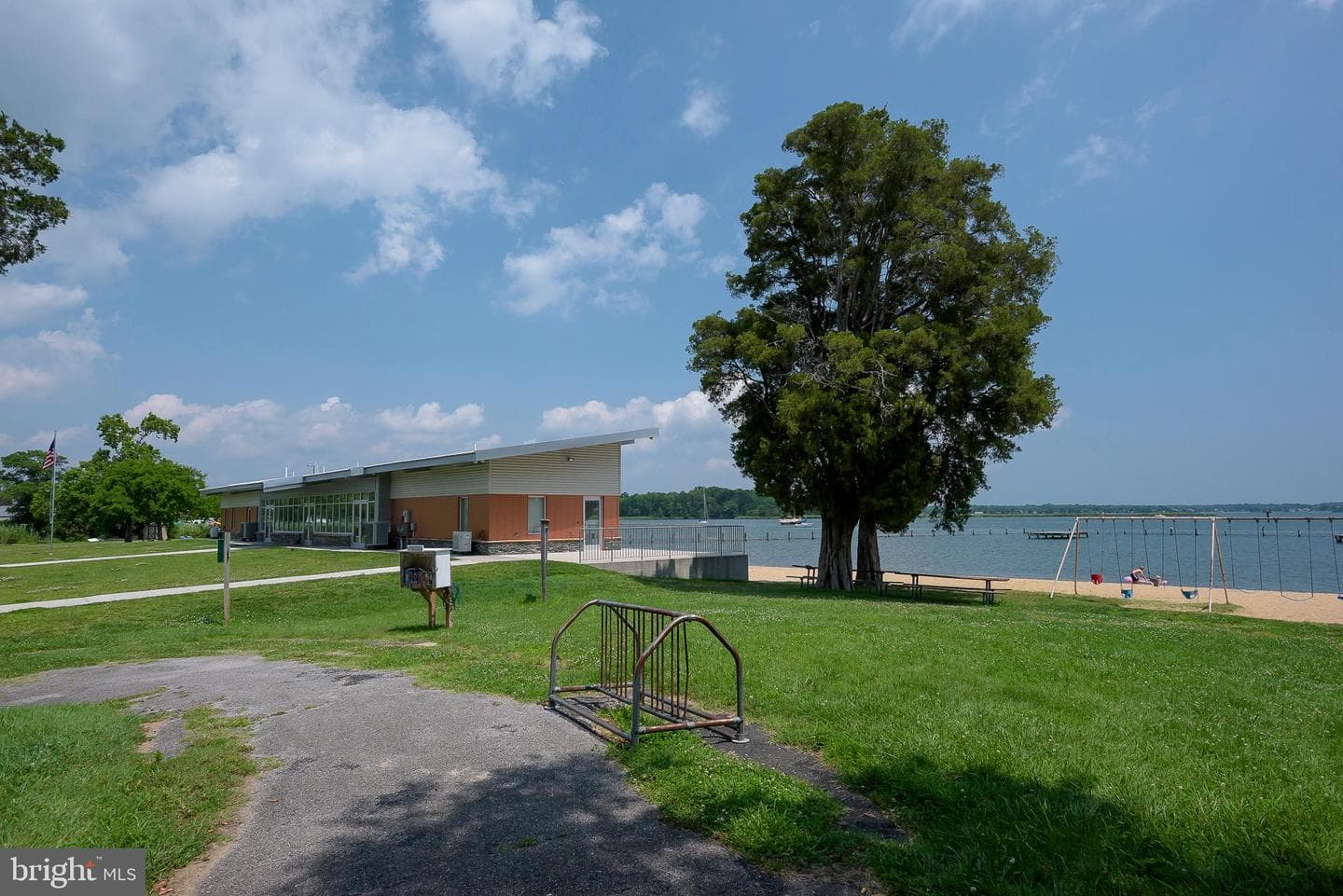 3745 Beach Drive Boulevard photo 37