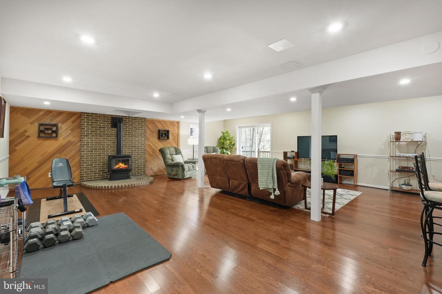 226 Pegasus Court photo 32