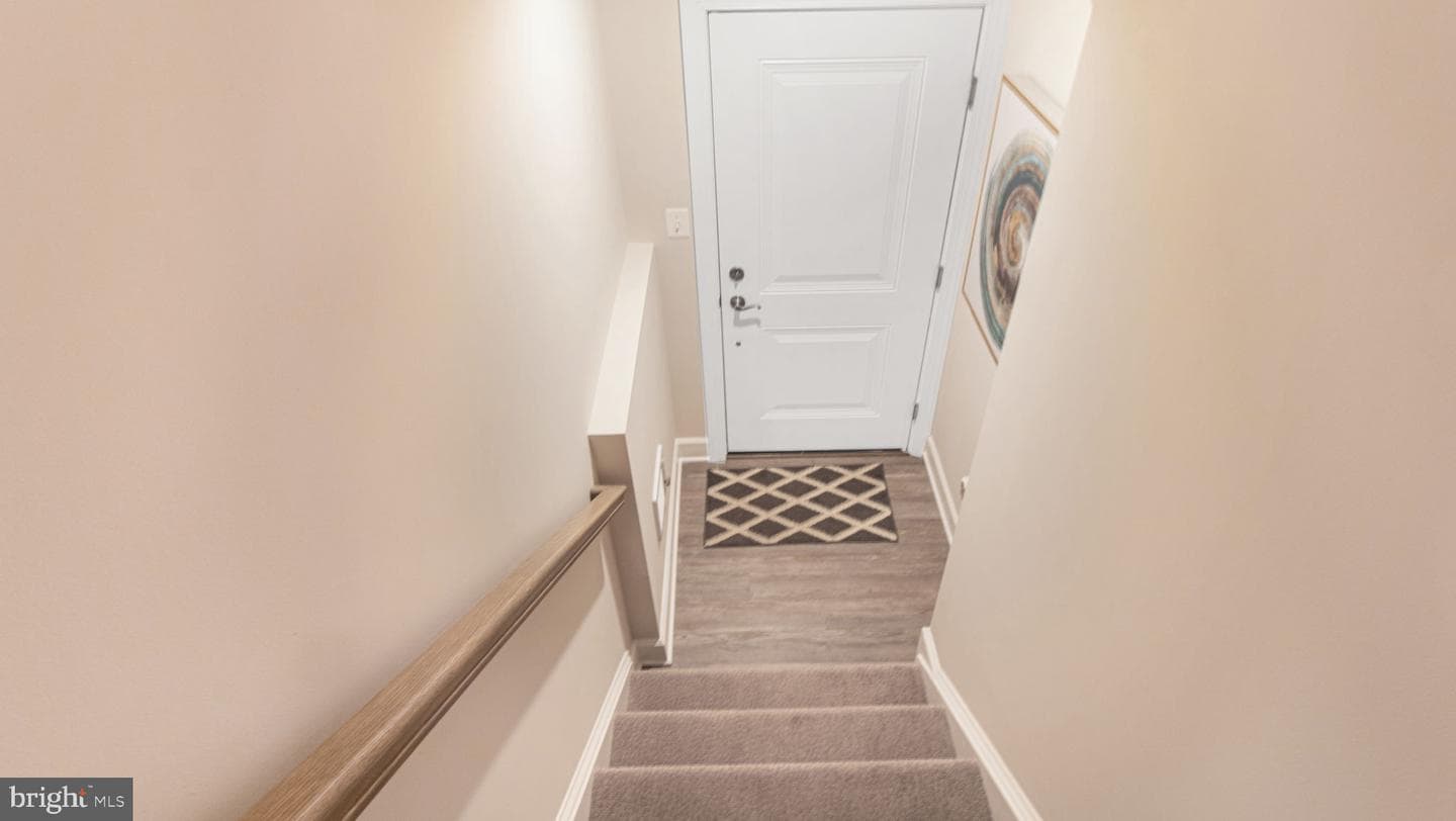 7622 Stemhart Lane photo 12