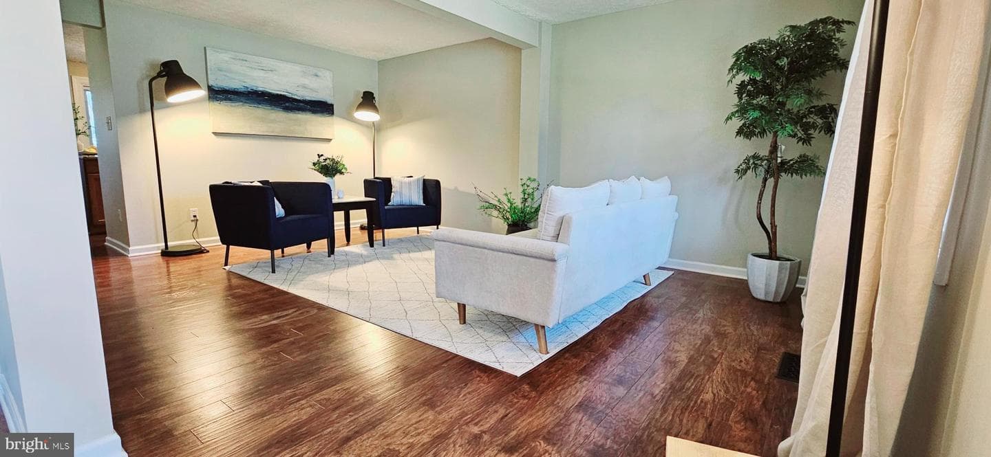 7974 Tower Bridge Drive photo 4