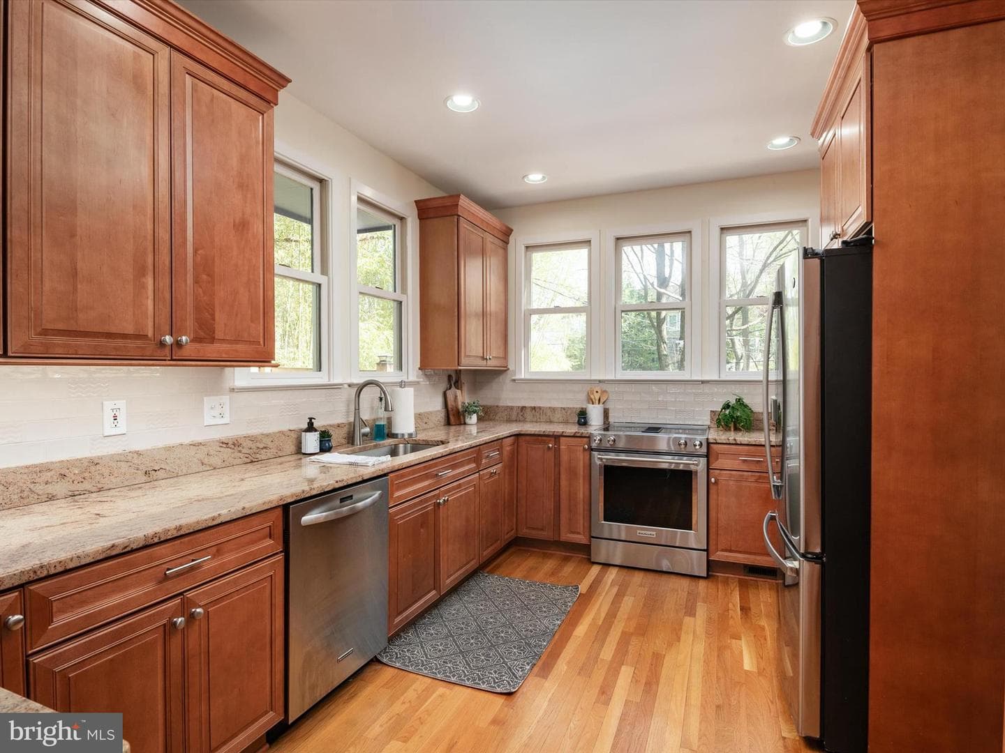 336 Severn Road photo 11