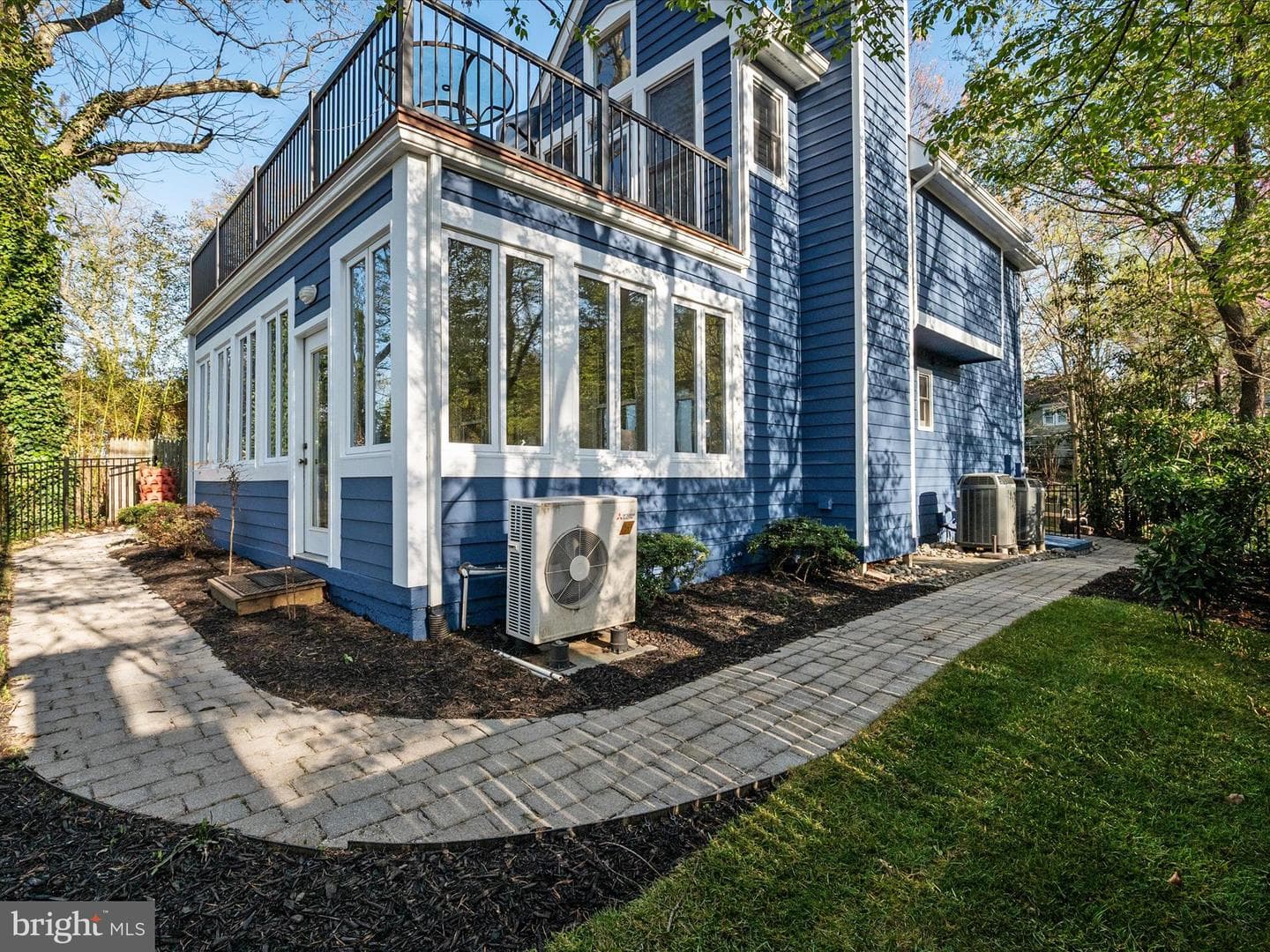 336 Severn Road photo 39