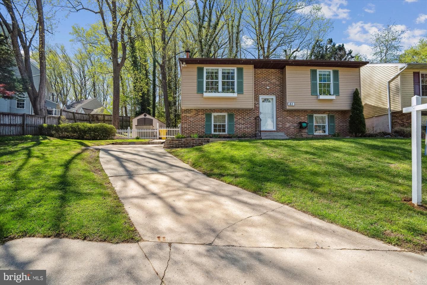 61 Barrensdale Drive photo 2