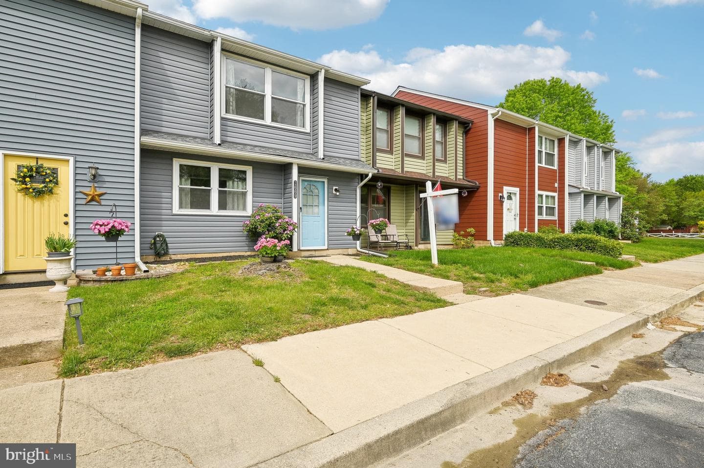 1669 Woodtree Court E photo 2