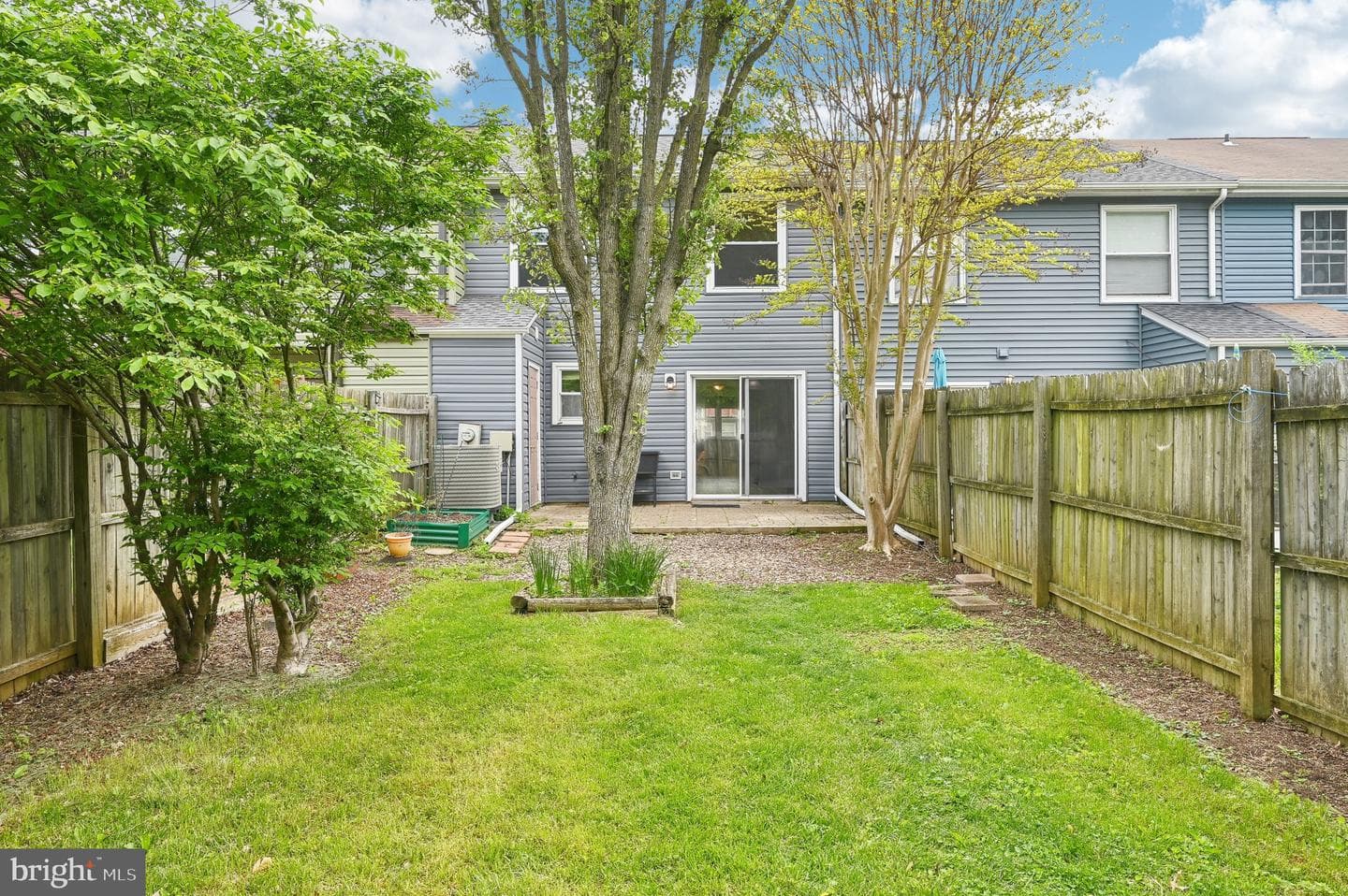 1669 Woodtree Court E photo 36