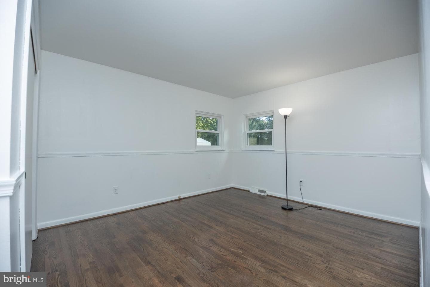 7885 Elizabeth Road photo 17