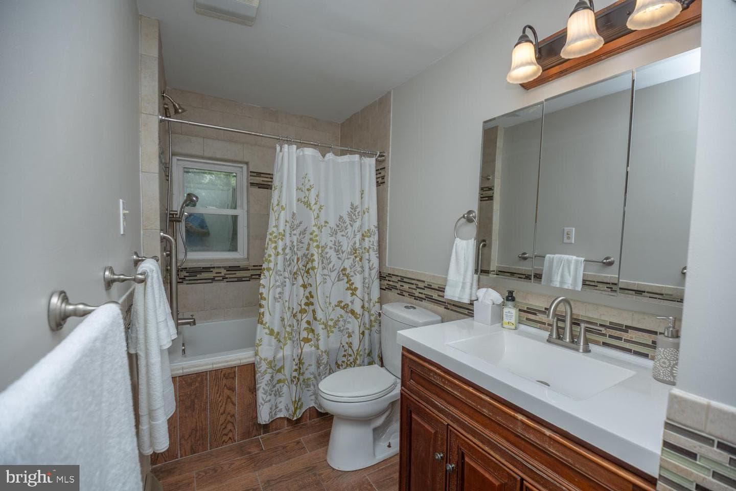 7885 Elizabeth Road photo 24