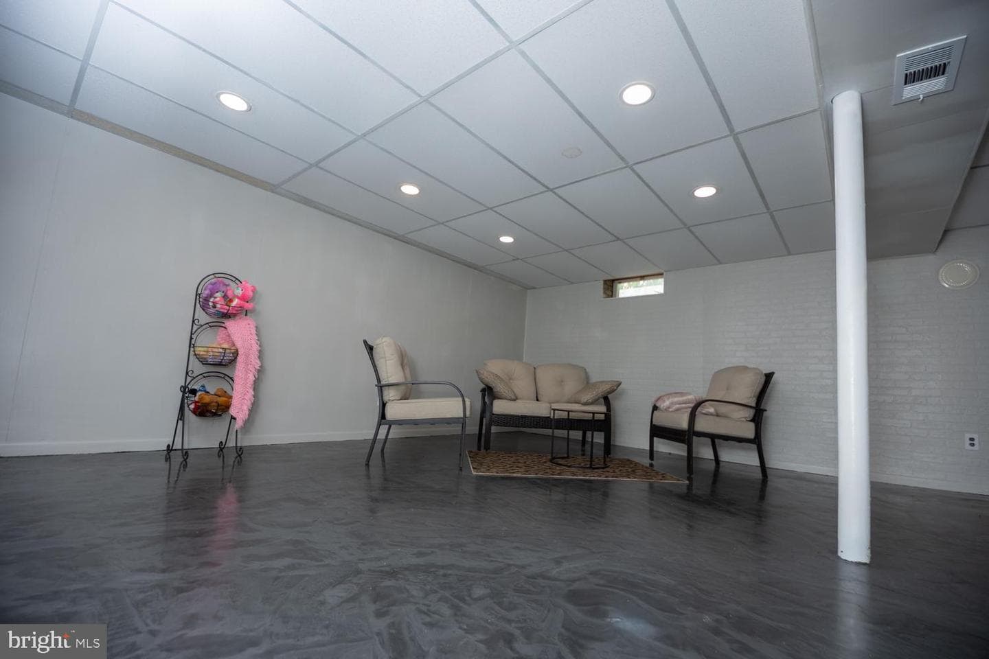 7885 Elizabeth Road photo 31