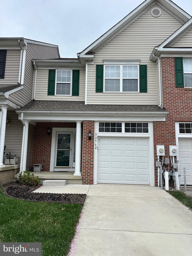 2562 Running Wolf Trail