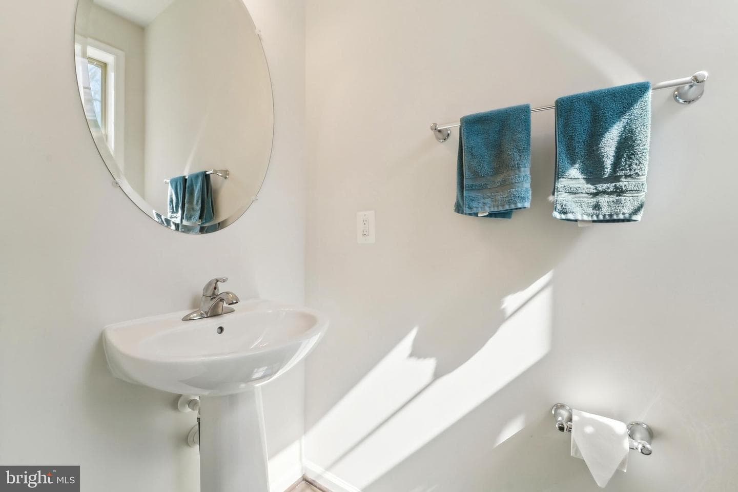 8205 Hollow Court photo 17