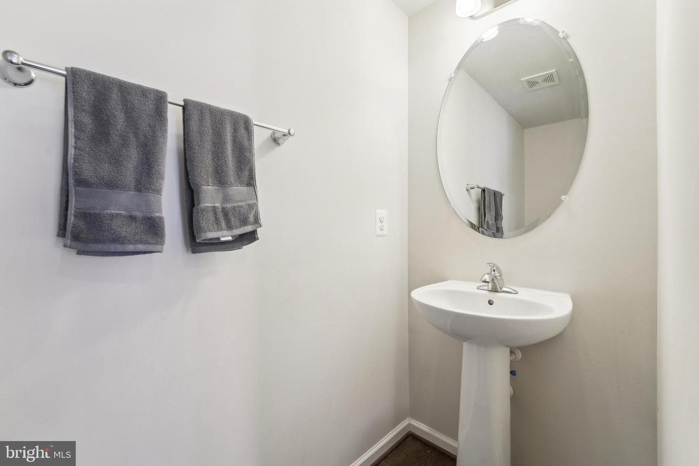 8205 Hollow Court photo 18