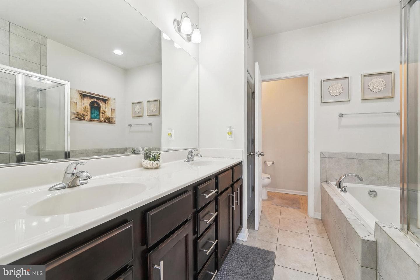 8205 Hollow Court photo 22