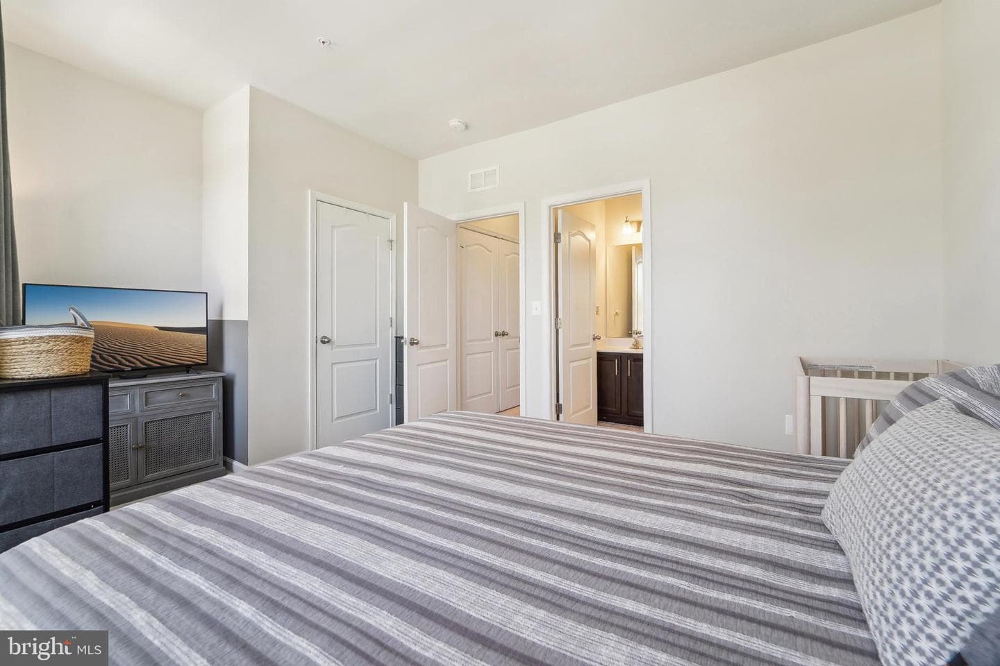 8205 Hollow Court photo 24