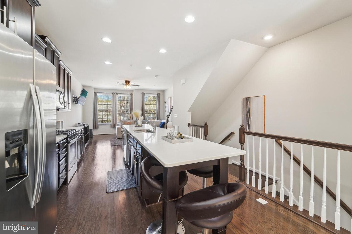 8205 Hollow Court photo 5