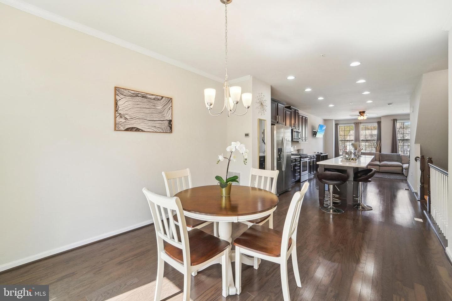 8205 Hollow Court photo 8