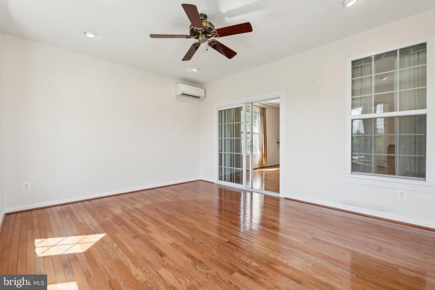 15 Tremont Drive photo 12
