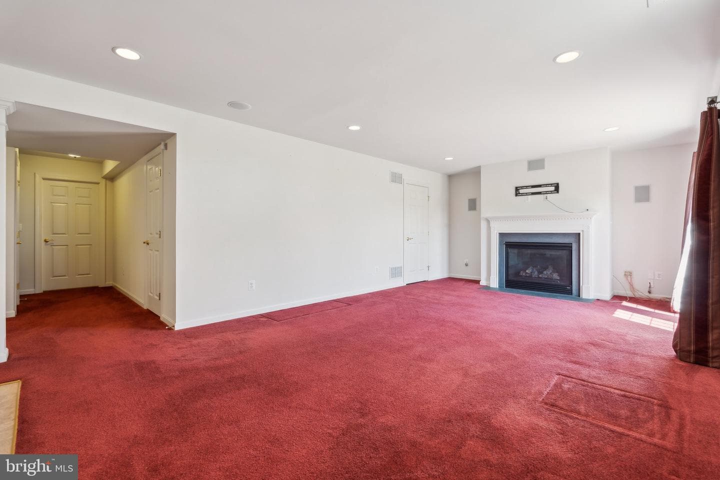 15 Tremont Drive photo 29